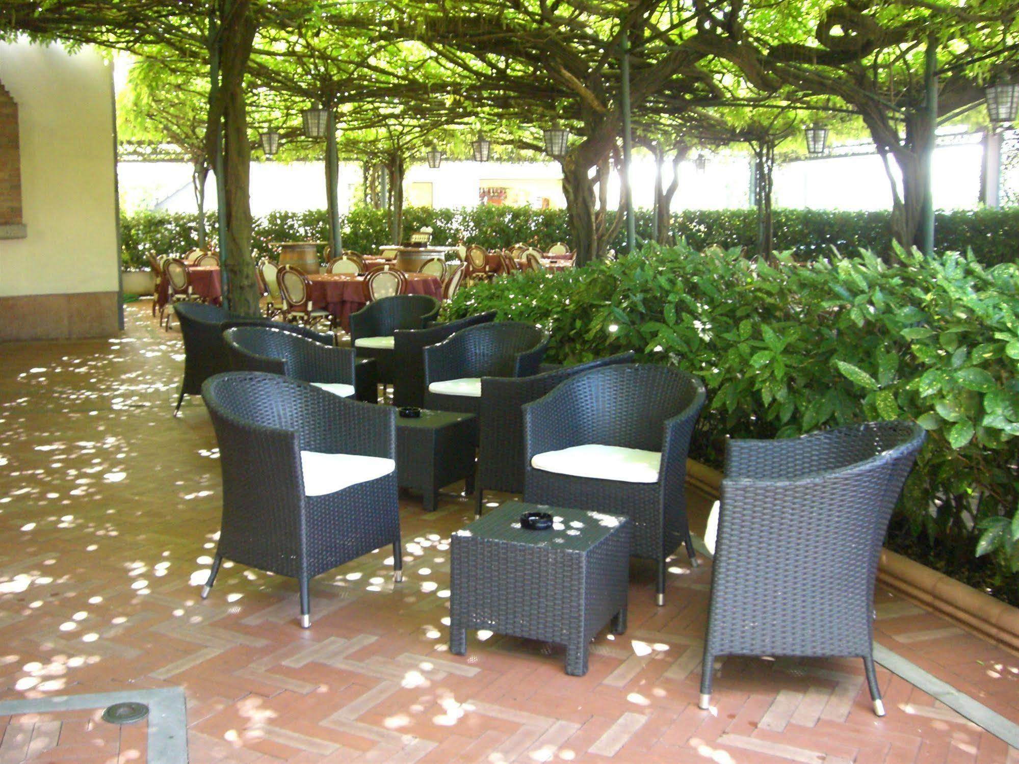 Albergo Ristorante Papa Peschiera del Garda Exterior photo